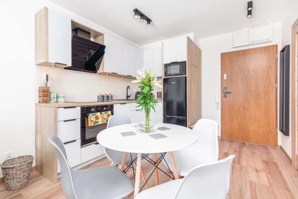 Modern Riverside With Free Parking Space Apartment *